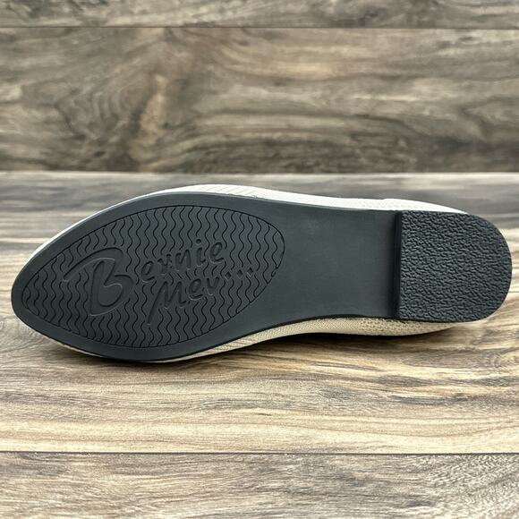 NIB Bernie Mev 39 Nikki Stretchy Knit Comfort Ballet Flats Nude Silver - Picture 8 of 10